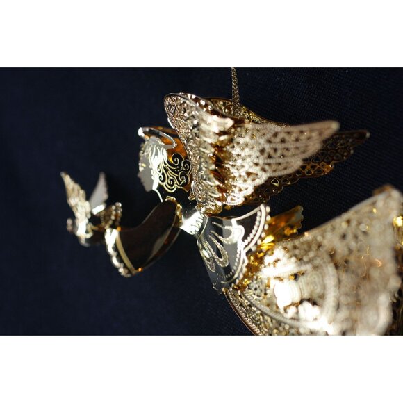 Danbury Mint Gold-Plated Angel Ornament With Dove 2018 - Picture 3 of 5